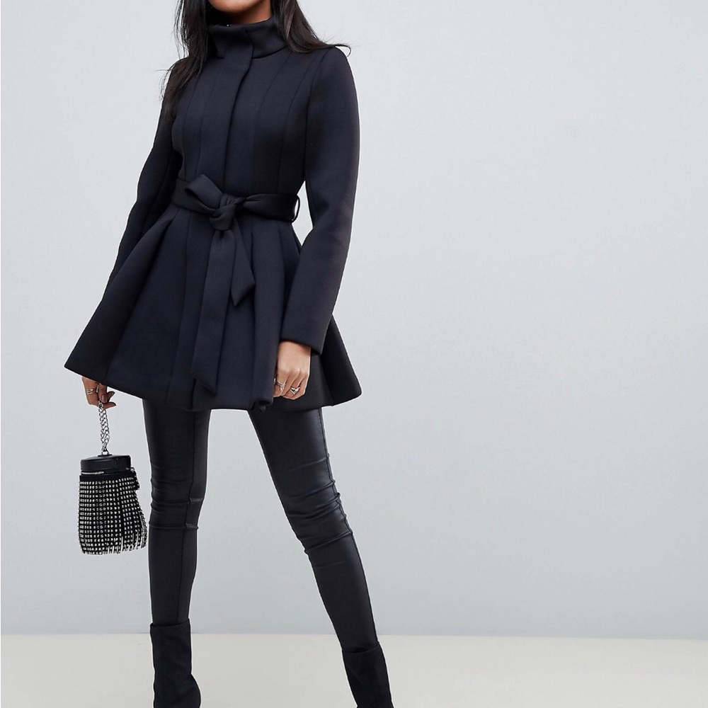If you have this ASOS PETITE SWING DRESS COAT and you’re selling it. Plz pm me